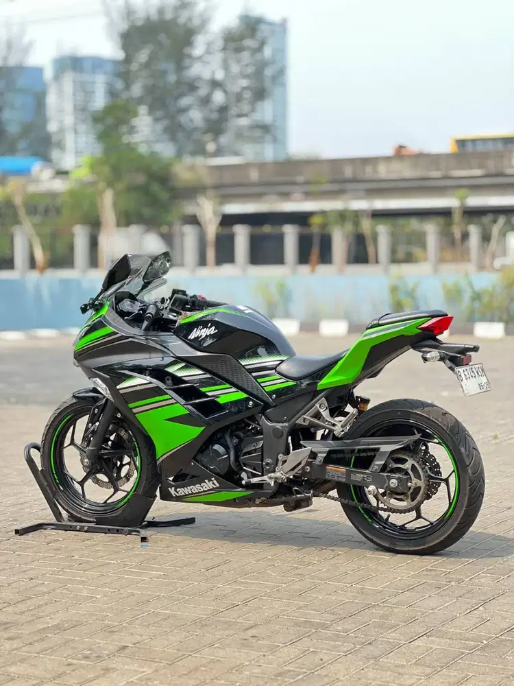 KAWASAKI NINJA 250 OLD 2017 HIJAU KRT KM RENDAH PAJAK PANJANG MULUS