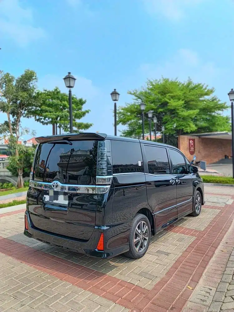 Toyota Voxy 2020 Bensin