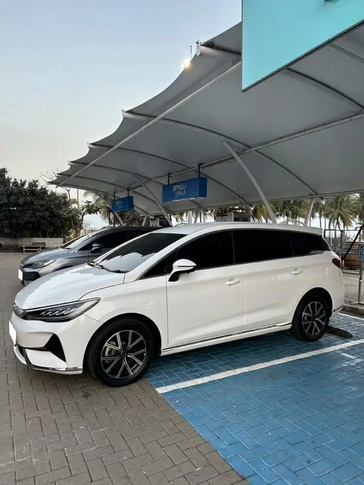 [CASH] BYD M6 2025 Putih 7 Seater Keluarga EV 420 KM Jual Cepet