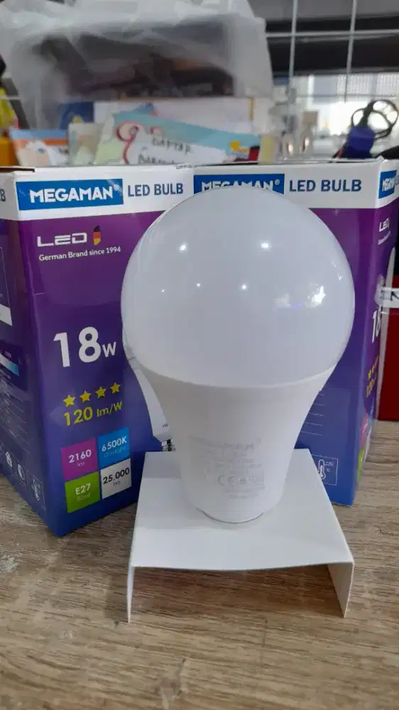 Lampu LED Megaman 18 watt