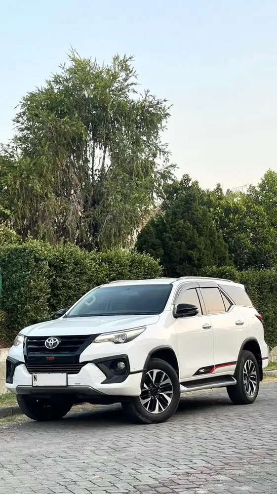 Toyota Fortuner 2.4 VRZ TRD Sportivo Diesel Matic 2019 Putih Plat N
