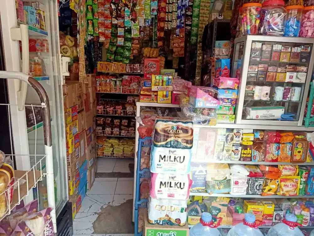 Jual isi warung dan barang2 nya saja