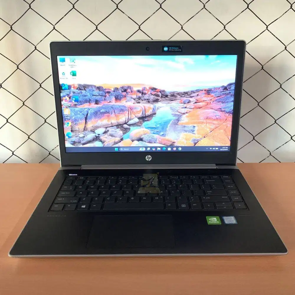 HP ProBook 440 G5 / i7-8550U / RAM 8GB / SSD 256GB / NVIDIA 930MX / W1