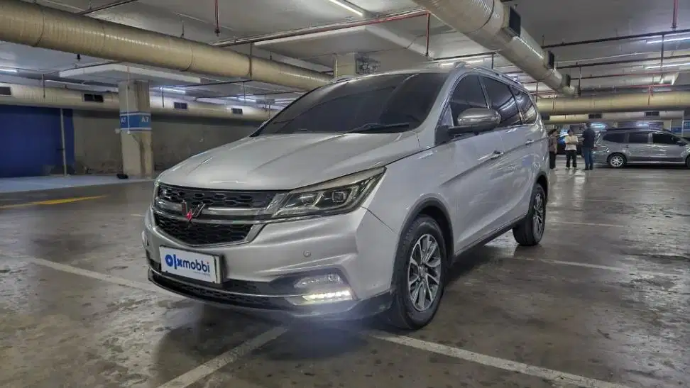 Wuling Cortez 1.5 LT Lux Bensin-AT 2019