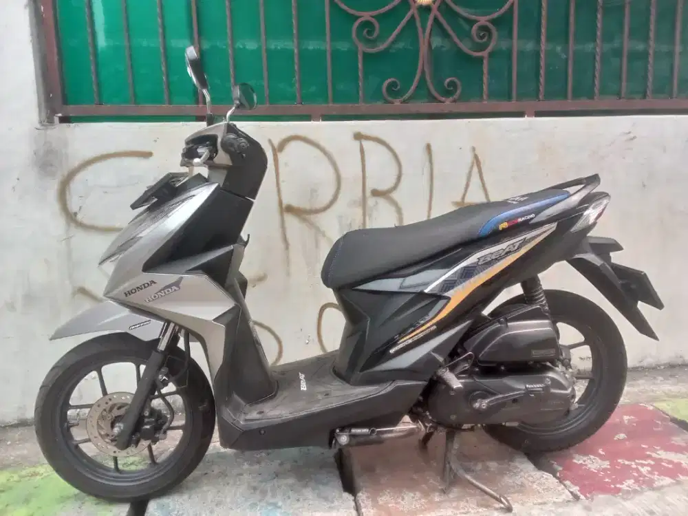 HONDA BEAT ISS THN 2021 HITAM SILVER MESIN CVT AMAN SURAT LENGKAP