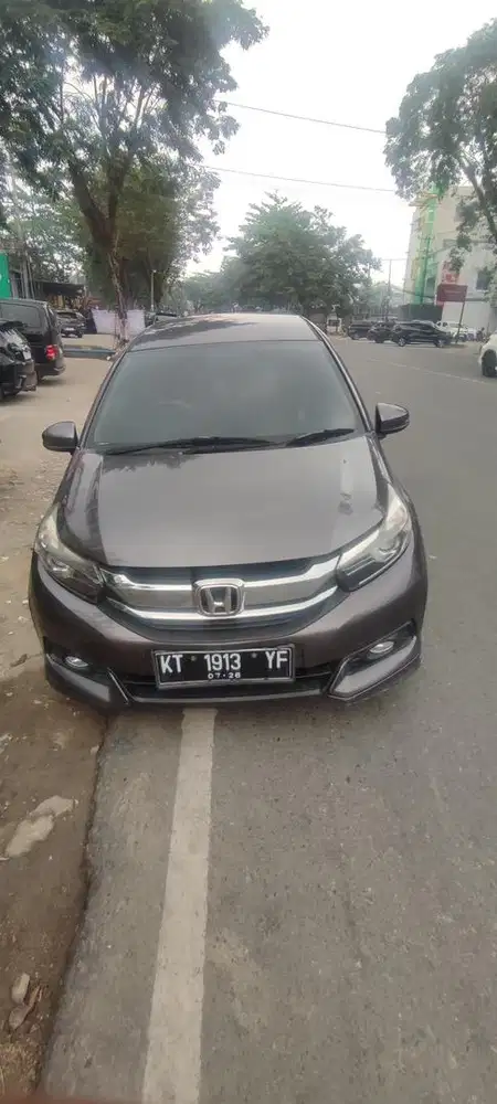Mobilio E CVT istimewa