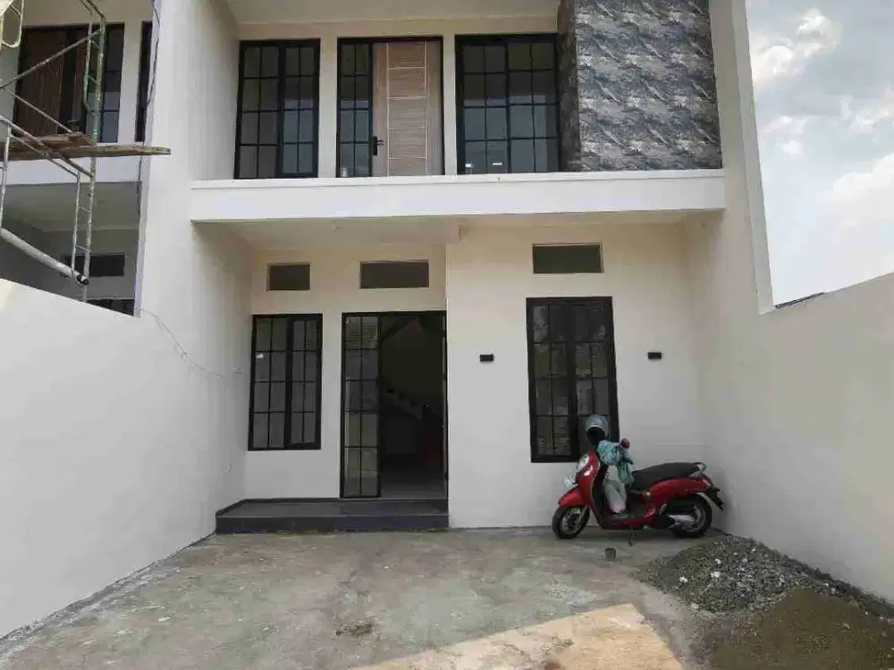 RUMAH MEWAH SIAP HUNI PAKIS DEKAT BINUS DAN BANDARA