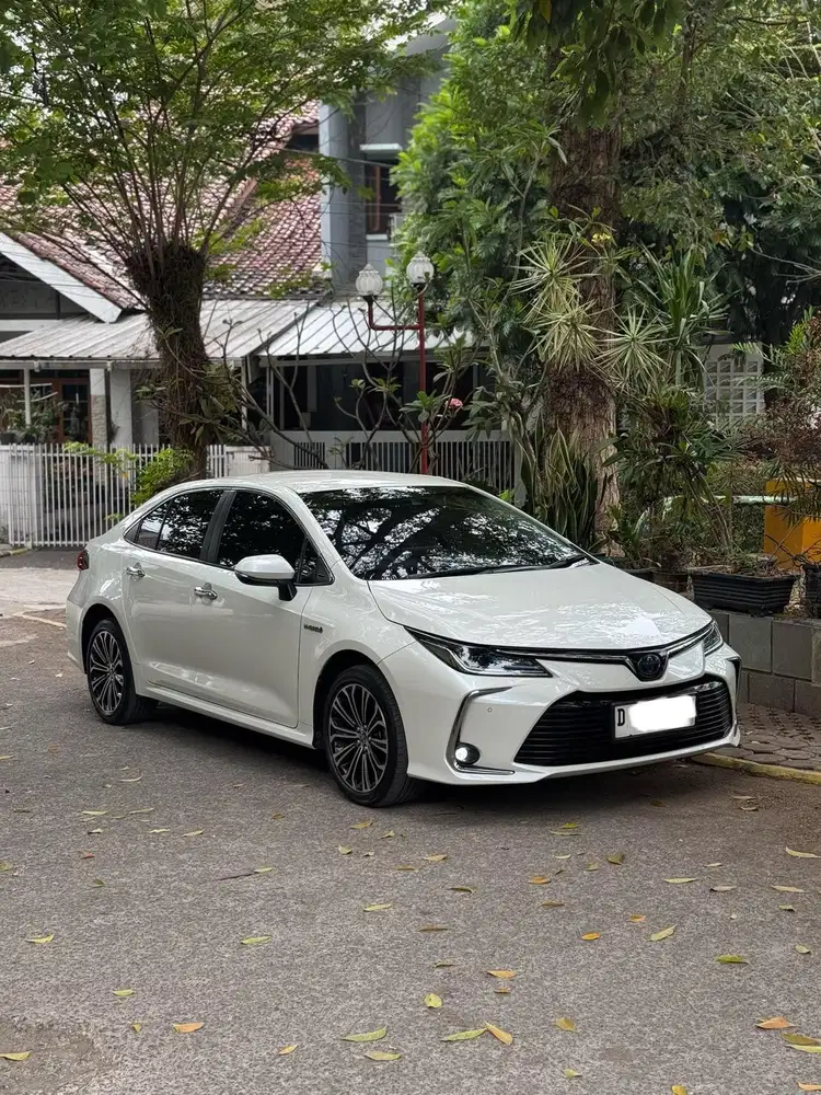 Toyota Altis V Hybrid 2020 Low Km Antik mulus terawat dan record