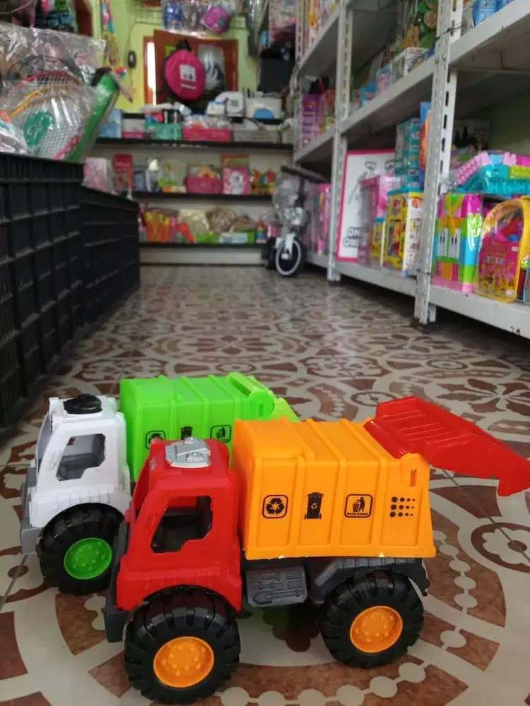 mainan anak truk sampah