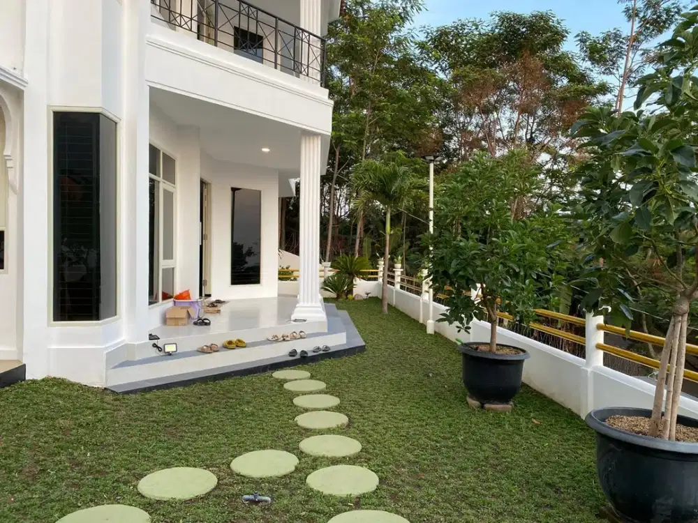 Jual Villa Eksklusif Modern di Trawas Mojokerto