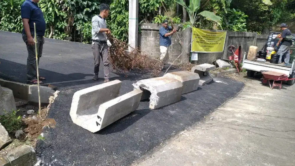 Land Clearing Paving Turap Beton Cutandfill