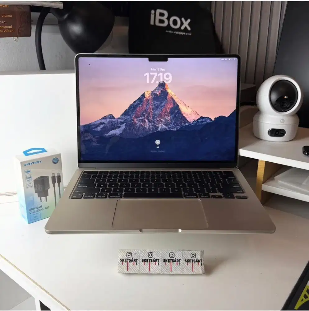 MacBook Air M2 8/256gb Starlight iBox Battery Health 100%