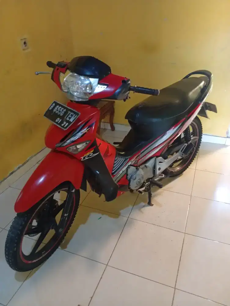 Honda supra x 125 old