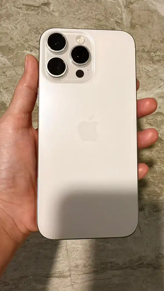 iPhone 16 Pro Max Natural Titanium 256GB