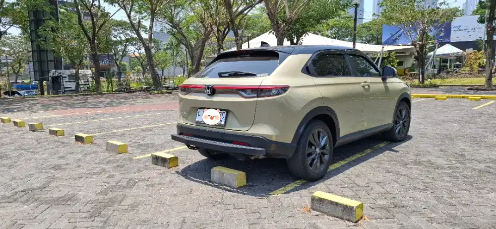 Honda HRV SE 1.5 A/T special Color