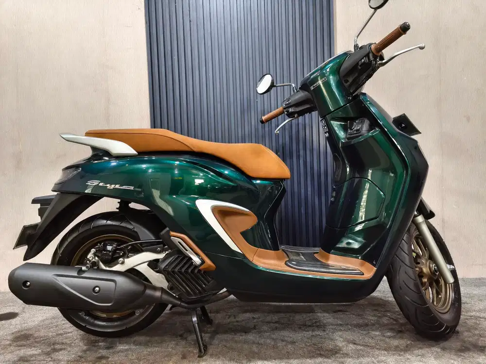 Stylo 160 ABS 2025 istimewa mulus terawat siap pakai...