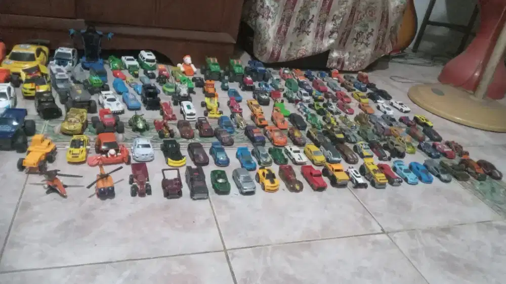 Kolesi hotwheele Matchbox diecast 155set