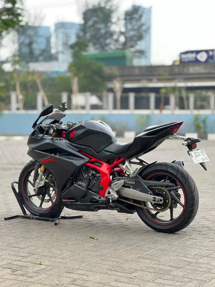 HONDA CBR250RR NON ABS BLACK 2019 KM LOW PAJAK PANJANG SIAP GASPOL