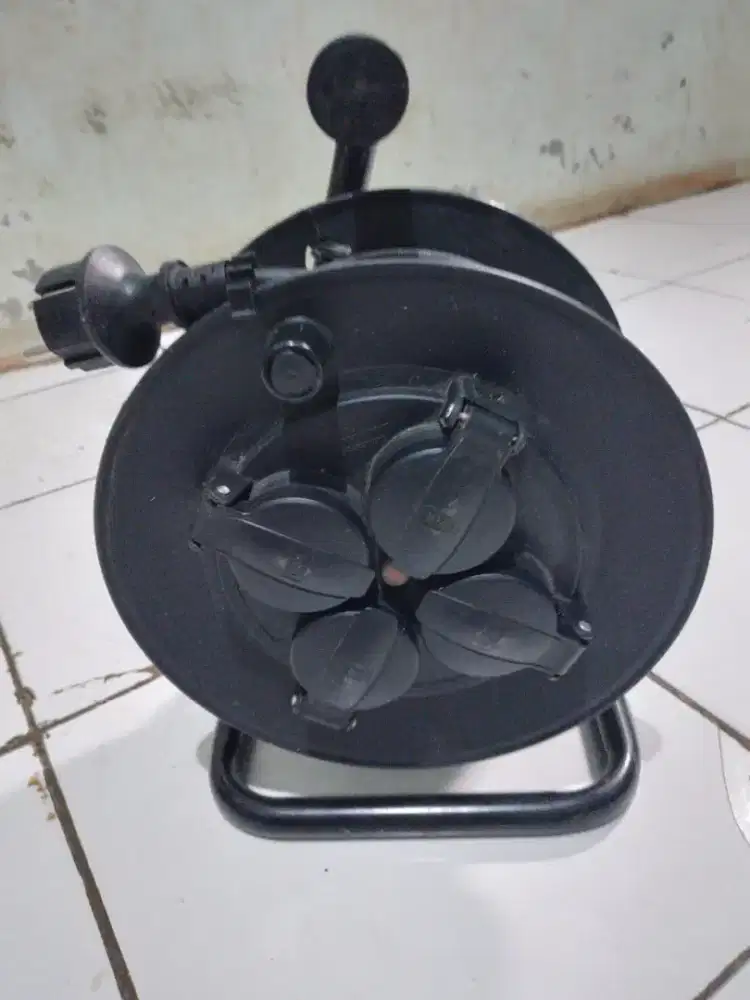 Kabel Gulung 4 outlet