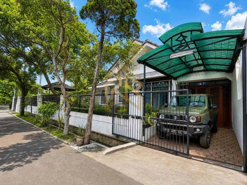 RUMAH HARGA TERMURAH & TERAWAT HOEK DI ARCAMANIK KAWASAN BANDUNG TIMUR