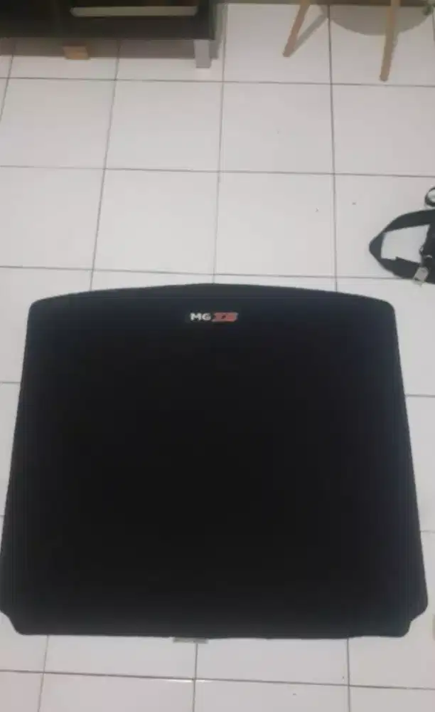 Karpet bludru mg zs orisinil kondisi 95% yg minat monggo