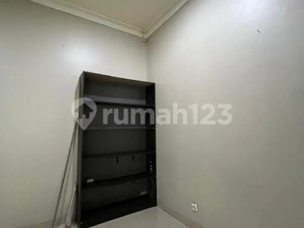 Dijual Cepat Rumah 2 Lantai Posisi Hoek Siap Huni di Cluster Ruby Phg Gading Serpong