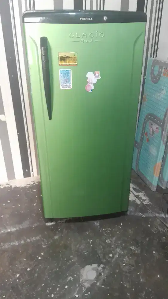 Kulkas Toshiba glacio