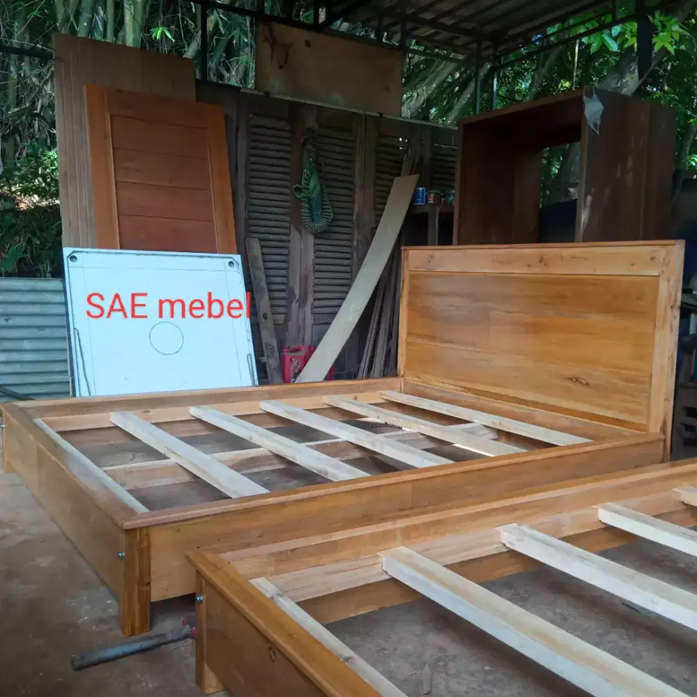 Dipan tempat tidur minimalis