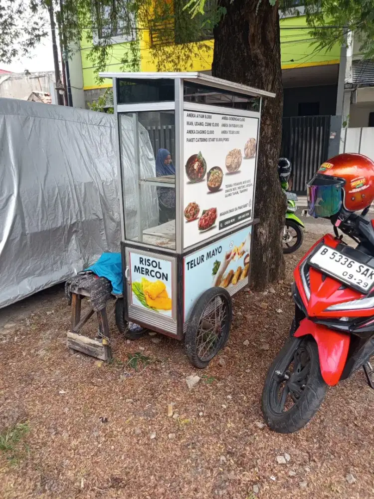 Gerobak second jualan