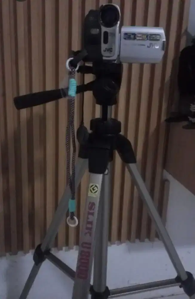 JVC DIGITAL VIDEO CAMERA GR-G53AG + TRIPOD SLINK U 8000 ORIGINAL
