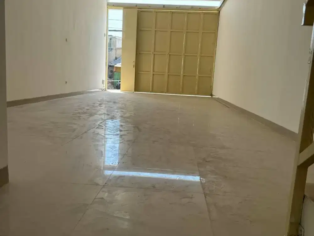 DISEWAKAN ATAU DIJUAL RUANG USAHA SIAP PAKAI COCOK UNTUK SEGALA USAHA LOKASI DI SAYAP BUAH BATU BANDUNG