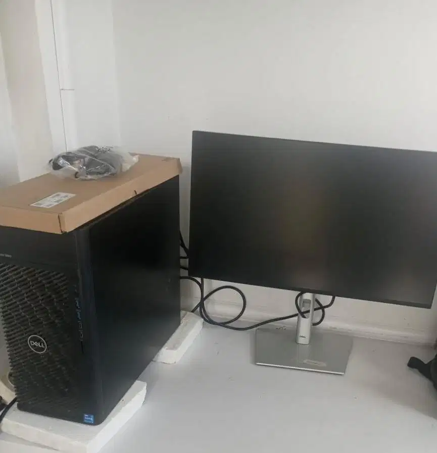 PC Workstation Dell 3680 + Monitor 24 Inch