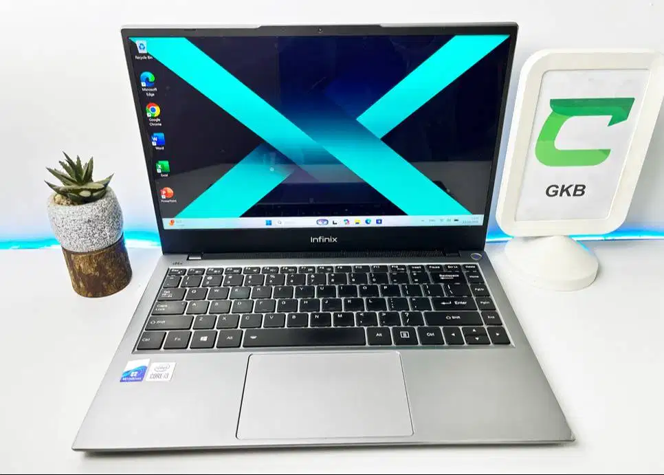 Laptop core i3 Gen 10 Ram 8gb Ssd 256gb keyboard backlight bodi full a