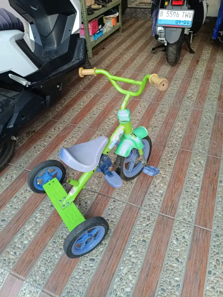 Dijual sepeda roda 3 masih ok