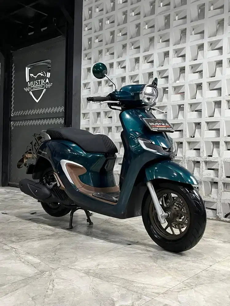 SCOOTER PREMIUM HONDA STYLO 160 ABS GREEN