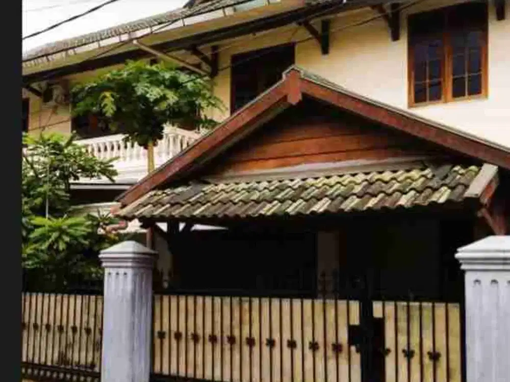 For sale rumah di Radio Dalam.