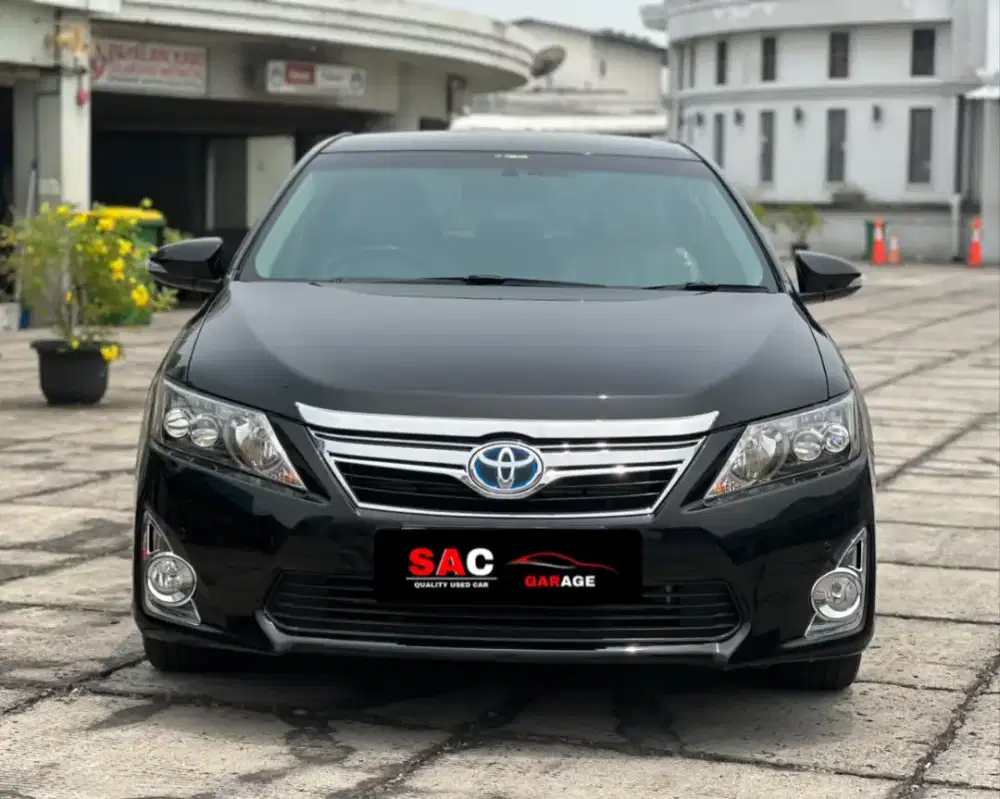 CAMRY V HYBRID AT LOW KM 67RB ASLI RECORD THN 2014