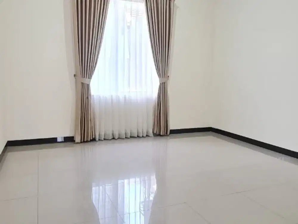 DIJUAL RUMAH BARU 100% SIAP HUNI MINIMALIS LOKASI STRATEGIS DI TAMAN KOPO INDAH (TKI) 5 BANDUNG