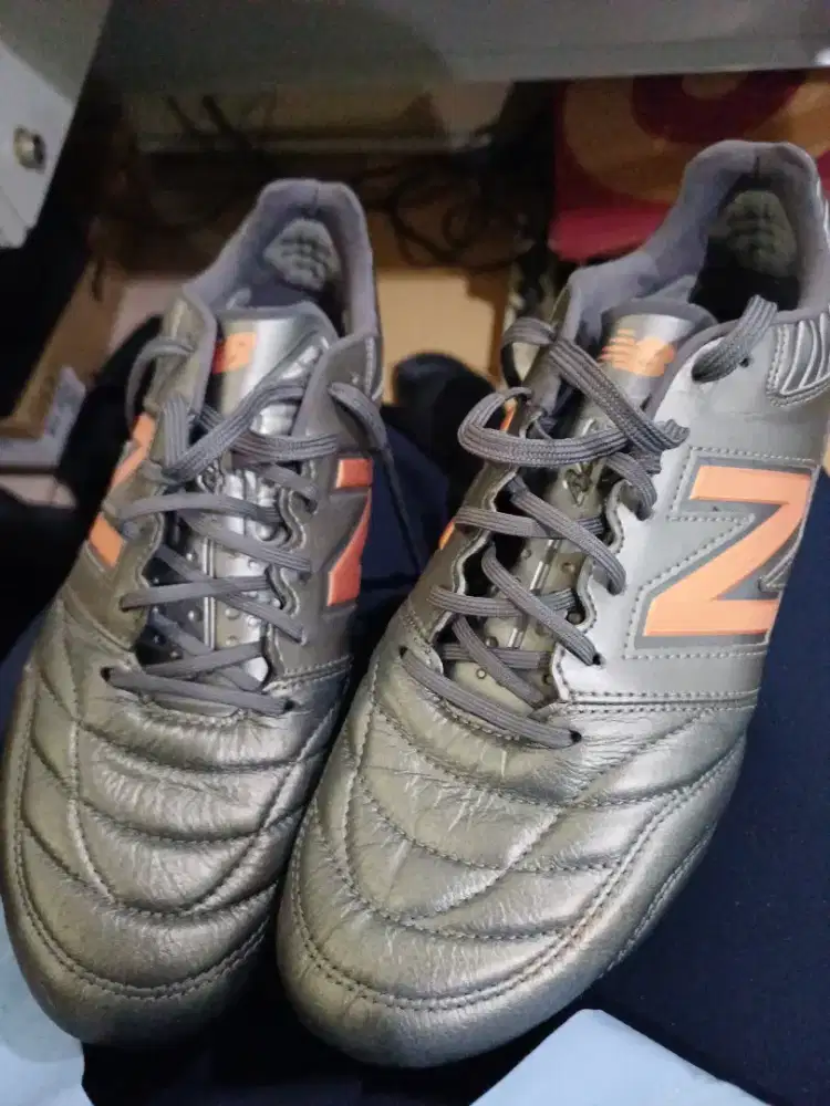 sepatu bola bekas new balance 442 pro fg