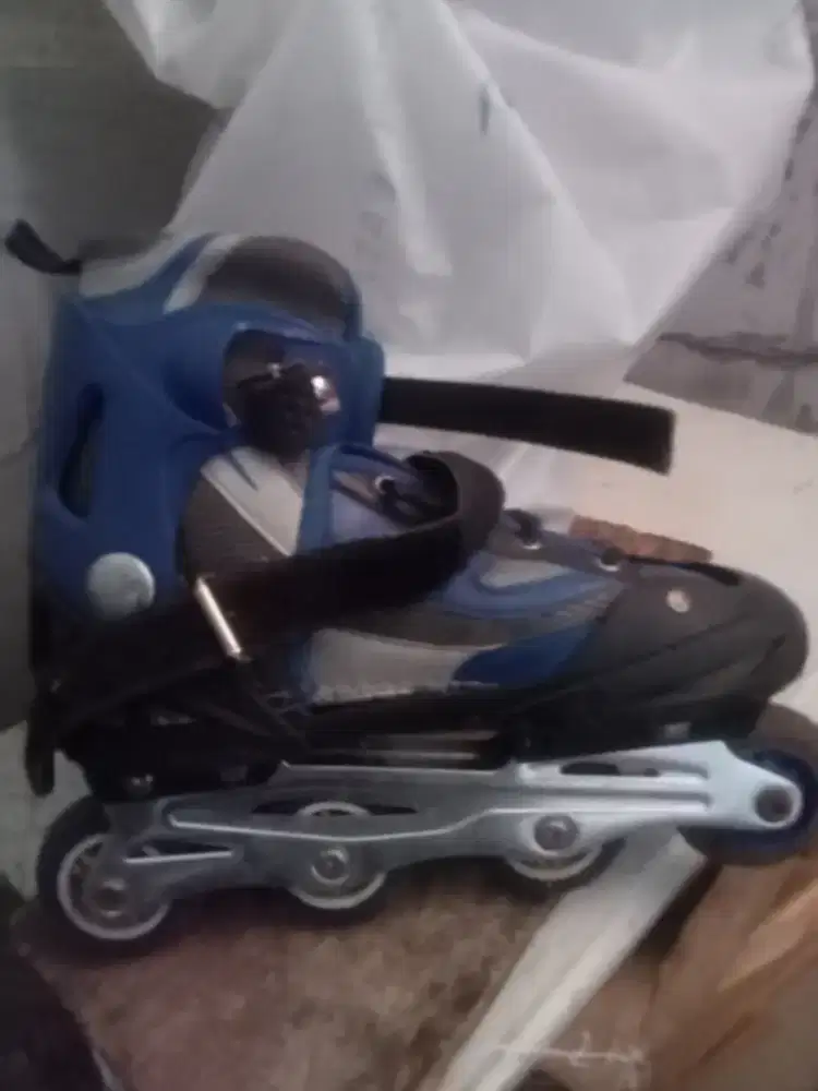 Sepatu roda siap pakai masih lumayan