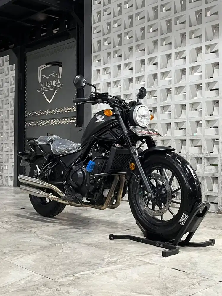MOGE PREMIUM HONDA REBEL 500 MATTE BLACK