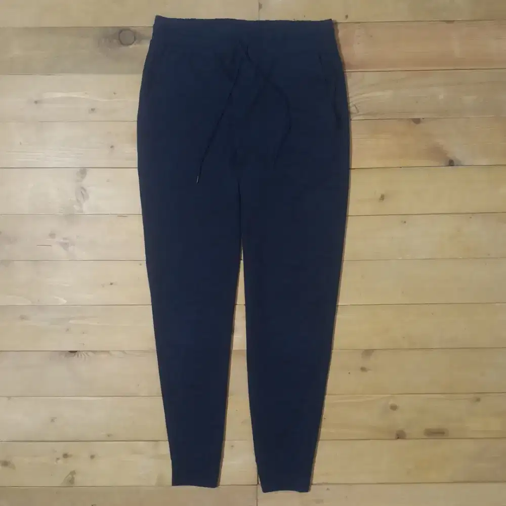 Uniqlo Dri Fit Jogger Training Celana Panjang Navy Peach L