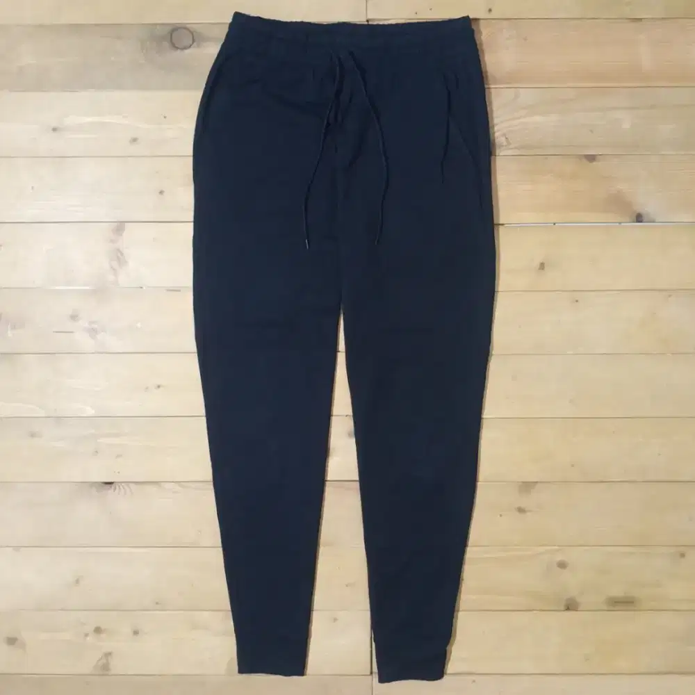 Uniqlo Airism Dri Fit Jogger Training Celana Panjang Hitam L
