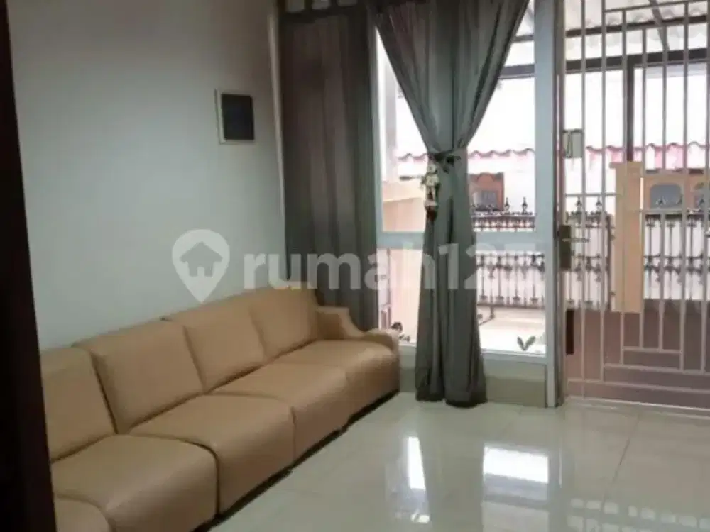 Dijual B U Rumah Siapa Huni di Duri Kepa Jakarta Barat