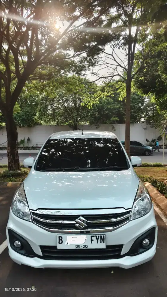 DIJUAL ERTIGA GL AT 2015 Putih