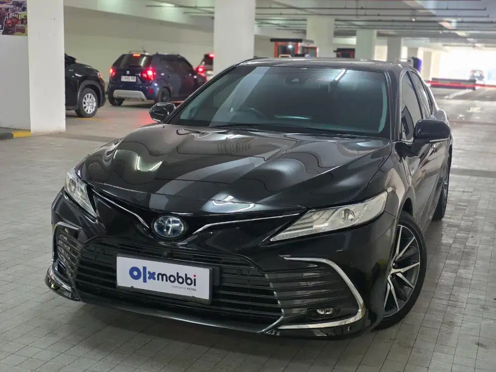 Pajak Panjang - Toyota Camry 2.5 Hybrid-AT 2022