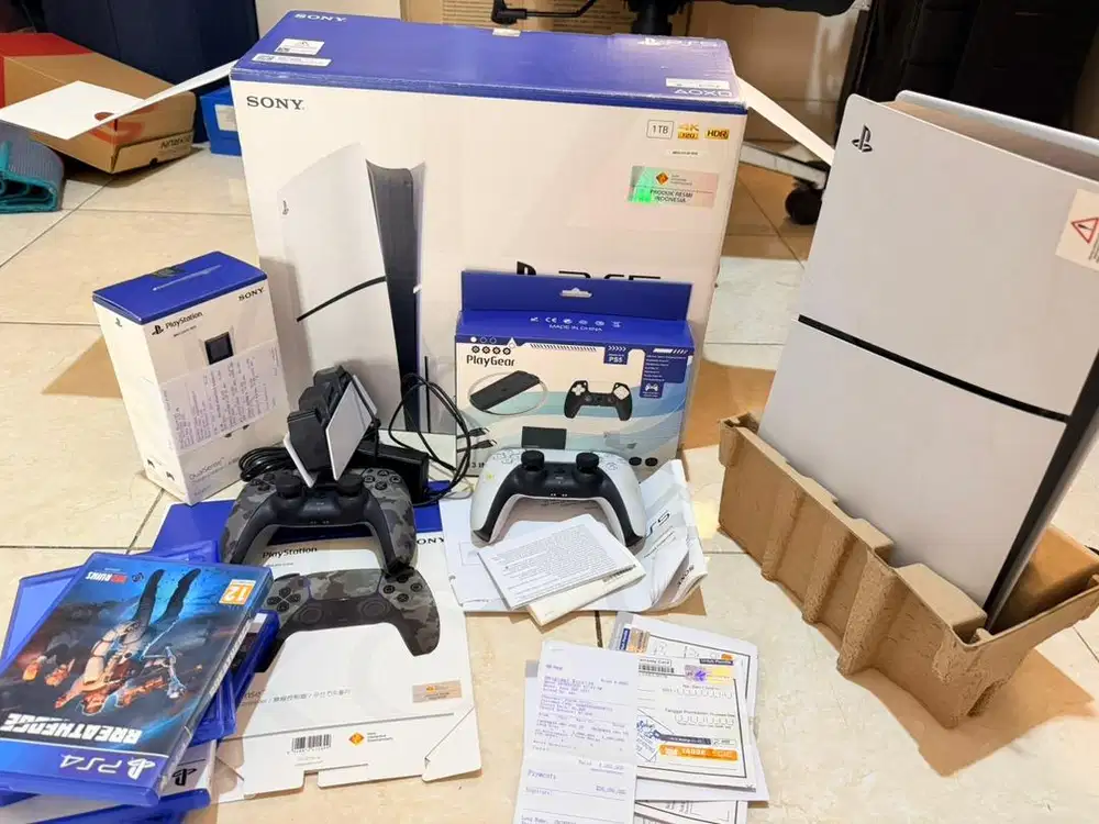 Jual paket lengkap PS5 + masih garansi soni sampai des 2027