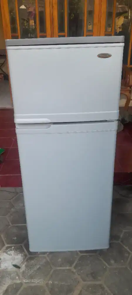 Kulkas 2 pintu goldstar
