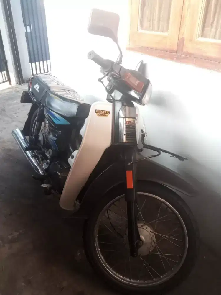 Suzuki RC 100 black Bravo 
SS lengkap