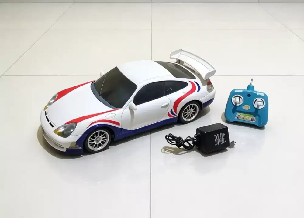 mobil remote ukuran besar